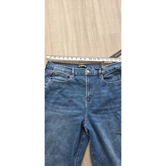 Nanette Lepore Jolie Super High Rise Relaxed Straight Jeans 16 NWT - Picture 12 of 16